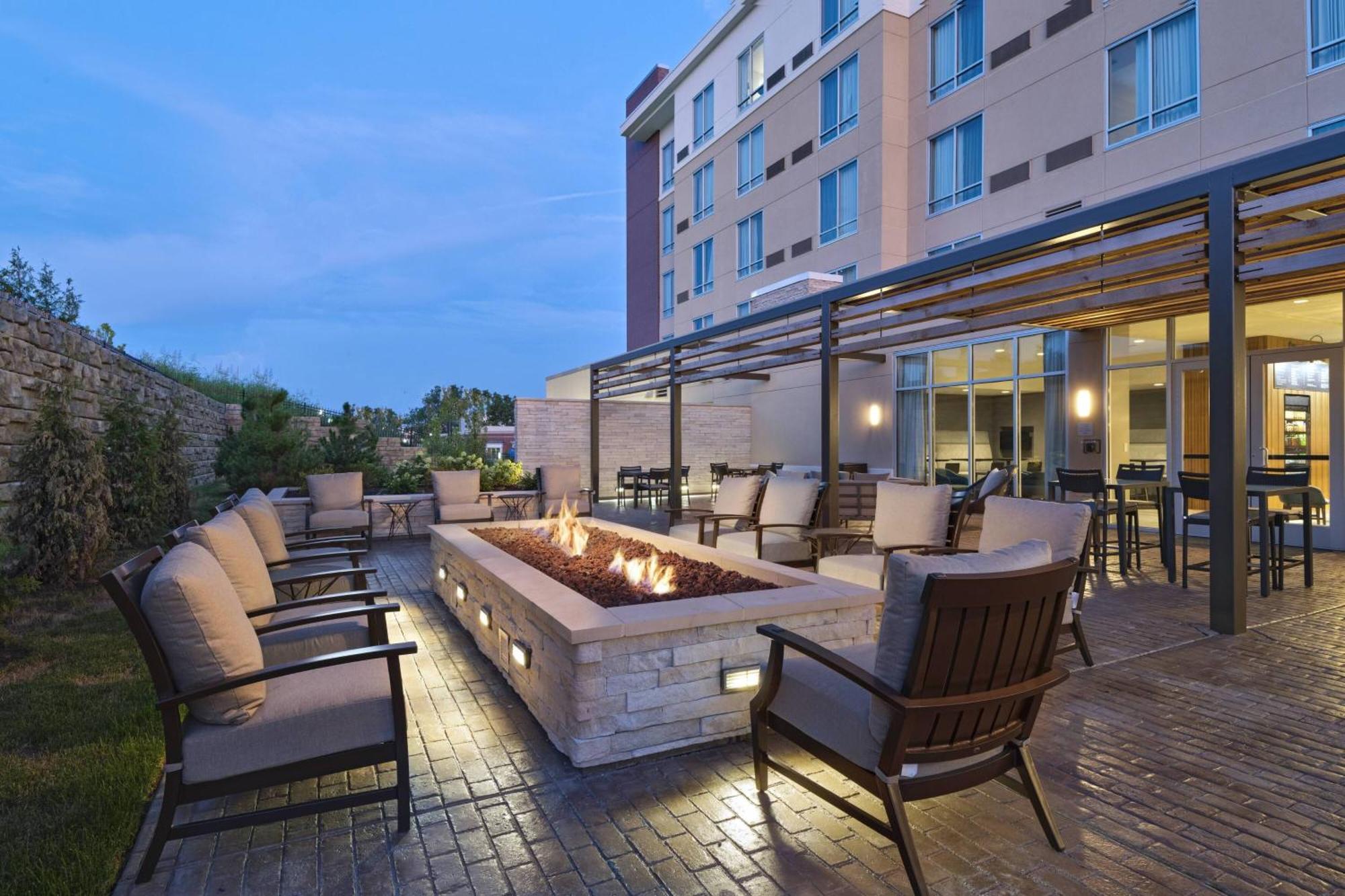 Courtyard St. Louis Brentwood Hotel Richmond Heights Ngoại thất bức ảnh